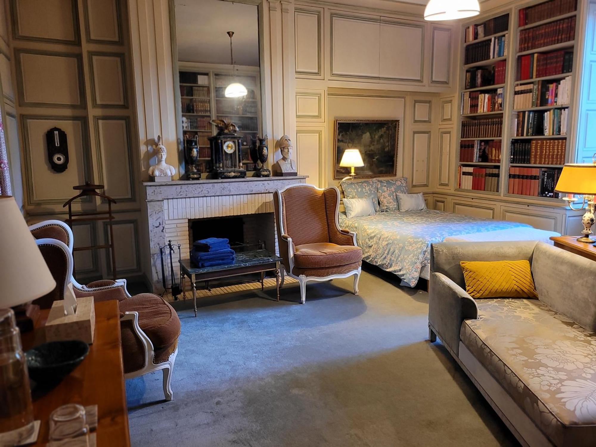 Saint-Eusebe Mansion - Hotel Particulier St-Eusebe โอแซร์ ภายนอก รูปภาพ