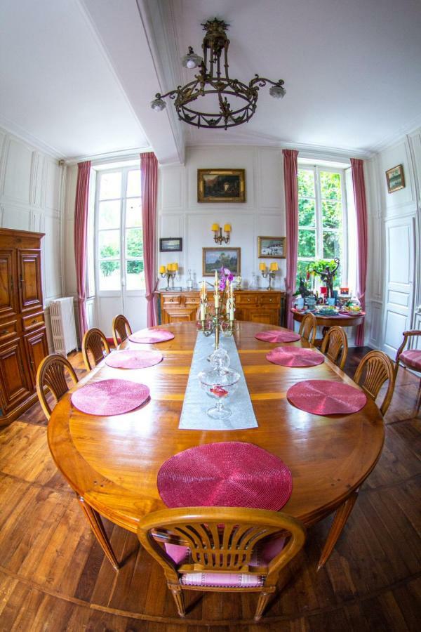 Saint-Eusebe Mansion - Hotel Particulier St-Eusebe โอแซร์ ภายนอก รูปภาพ
